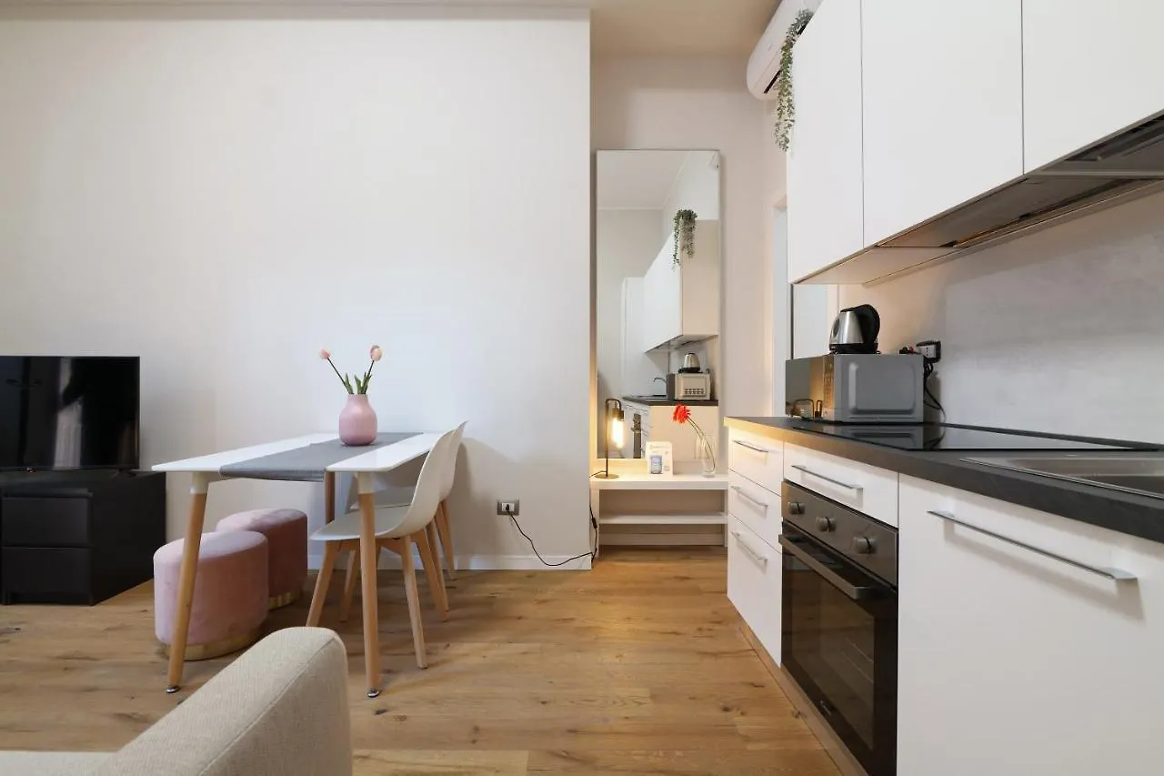 Appartamento Primopiano - Bonghi A Milano 0*,  Italia